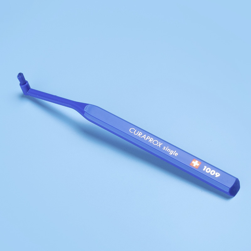 Монопучковая зубная щетка Curaprox CS 1009 single (белая)