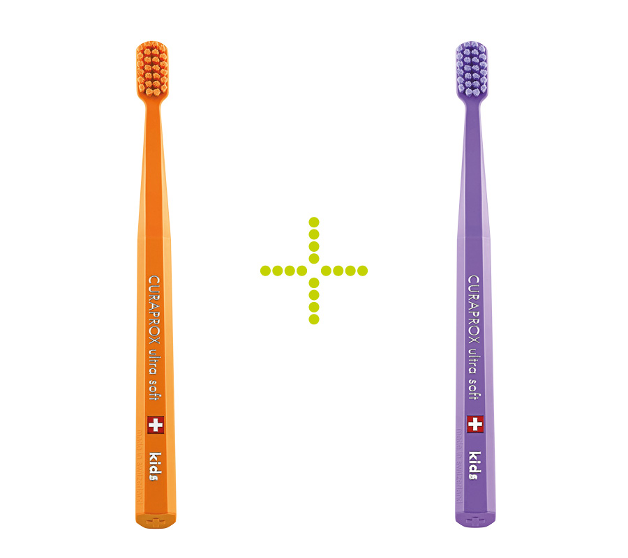 Набор зубных щеток Curaprox Kids 5500 Ultra Soft (2 шт.), (оранжевая и фиолетовая)